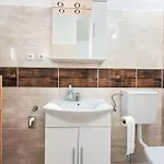 Josip By Interhome سيلين