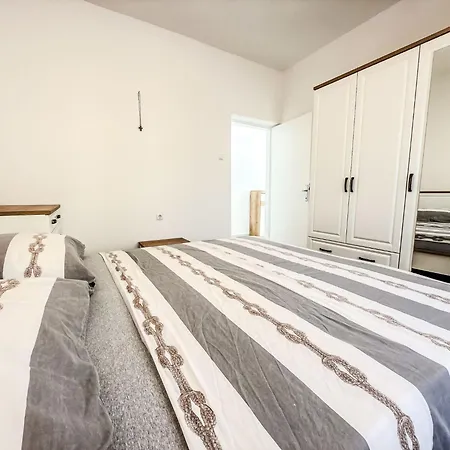 Josip By Interhome Casa vacanze Seline