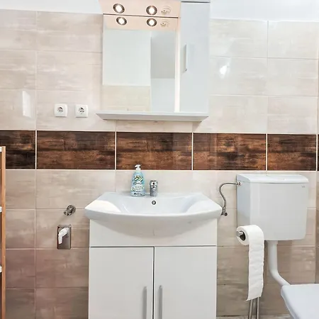 Josip By Interhome Seline